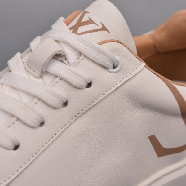 LOUIS VUITTON Rivoli Sneaker - Image 4