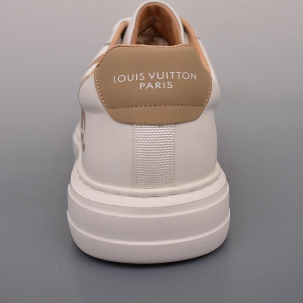 LOUIS VUITTON Rivoli Sneaker - Image 6