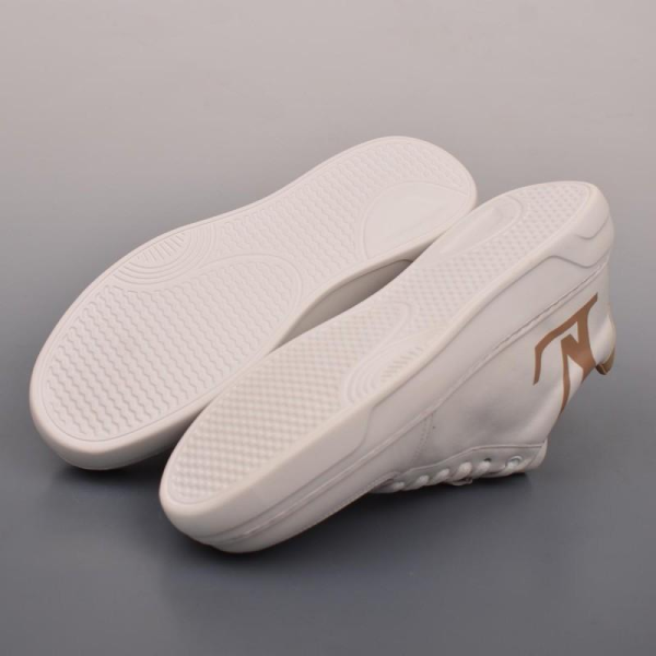 LOUIS VUITTON Rivoli Sneaker - Image 7