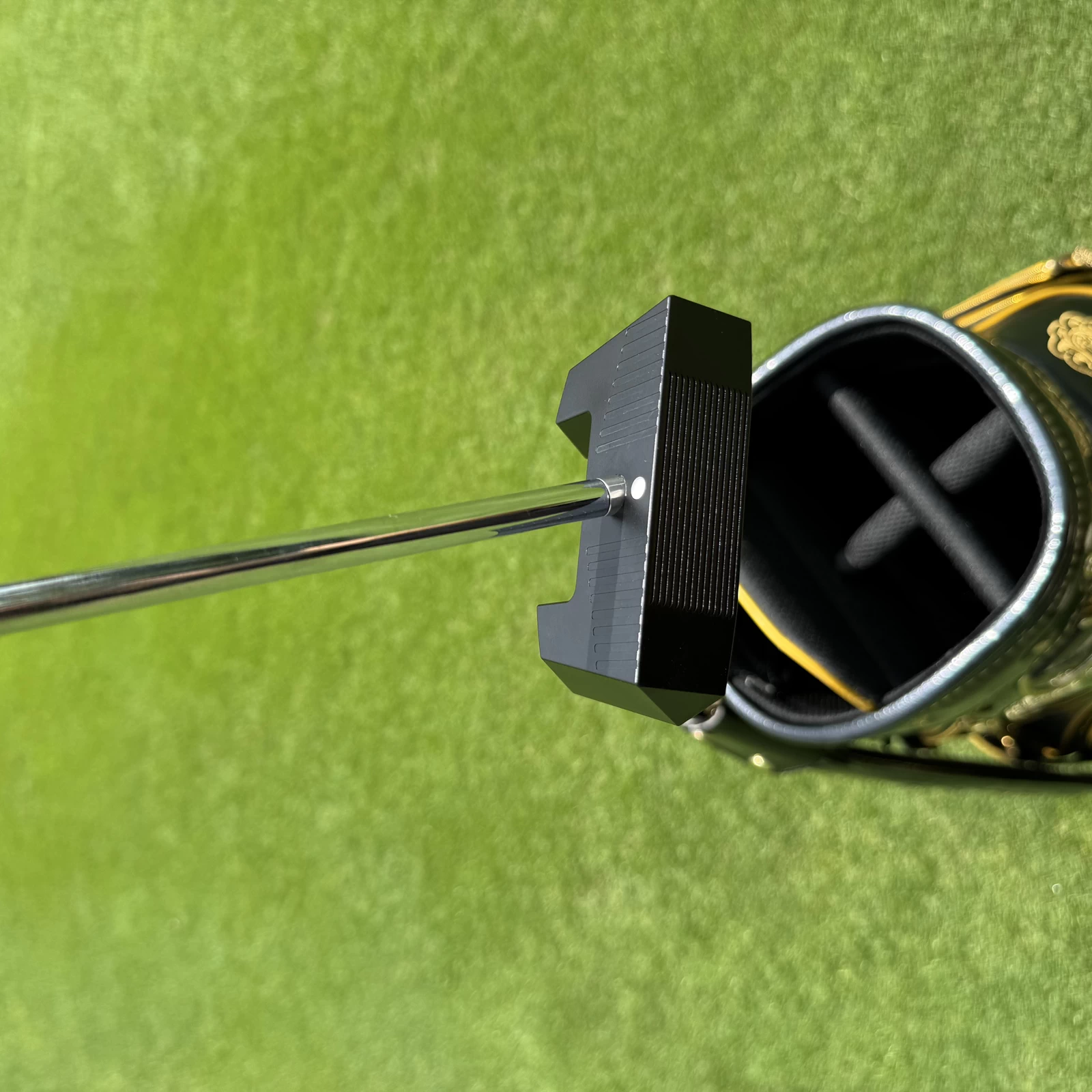 Left Hand Calong BAT Golf Putter Black 6063 Alloy 34 35inch With Weight Customizable with Screws Balance Technology Included Headcover - Image 4