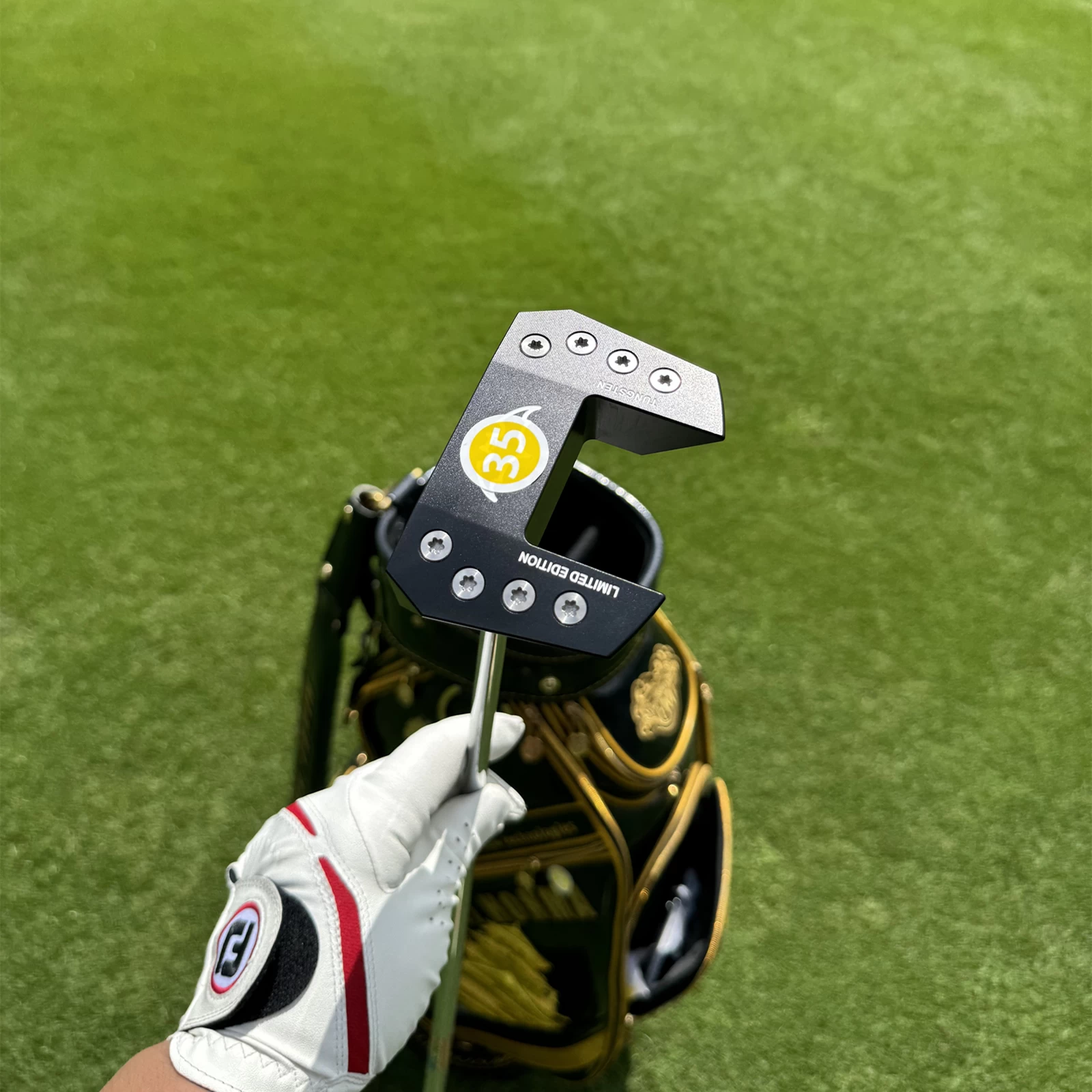 Left Hand Calong BAT Golf Putter Black 6063 Alloy 34 35inch With Weight Customizable with Screws Balance Technology Included Headcover - Image 2